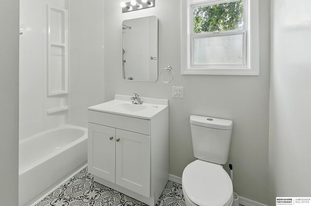 3410 U Street, Omaha, NE 68107