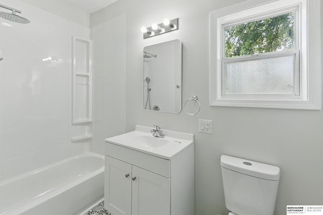 3410 U Street, Omaha, NE 68107