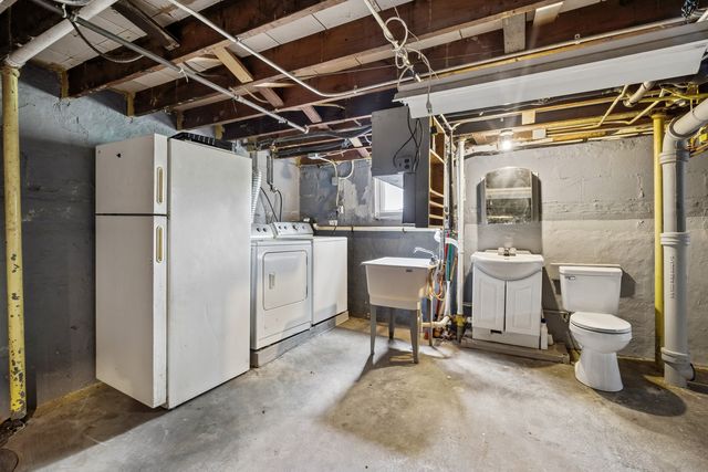 4702 River Road, Schiller Park, IL 60176