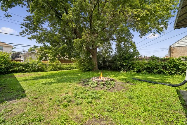 4702 River Road, Schiller Park, IL 60176