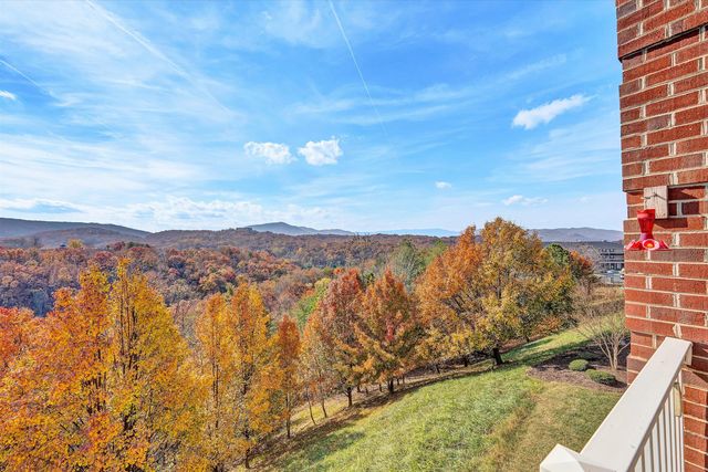 4438 Pheasant Ridge Rd Apt 203, Roanoke, VA 24014