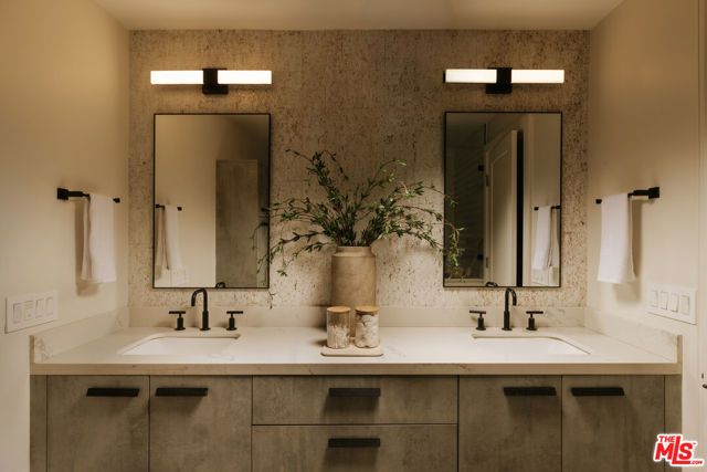 17352 W Sunset Boulevard 1, Pacific Palisades (los Angeles), CA 90272