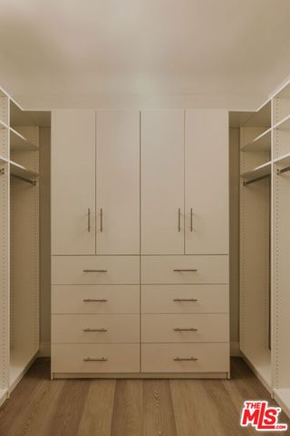 17352 W Sunset Boulevard 1, Pacific Palisades (los Angeles), CA 90272