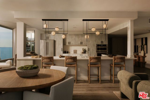 17352 W Sunset Boulevard 1, Pacific Palisades (los Angeles), CA 90272