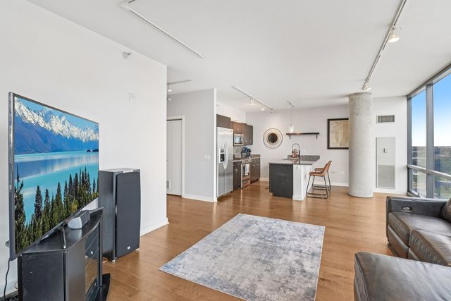 860 W Blackhawk Street 1404, Chicago, IL 60642