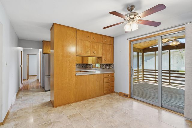 1926 Crescent Drive, Cedar Falls, IA 50613
