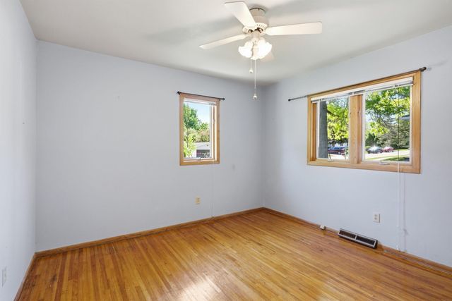 1926 Crescent Drive, Cedar Falls, IA 50613