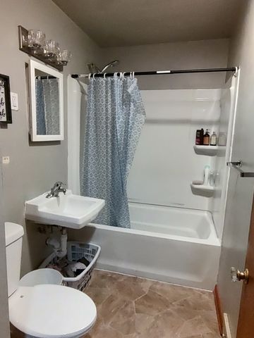 2615 Brendenwood Road, Rockford, IL 61107