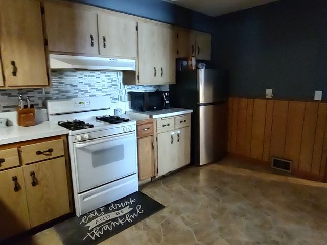 2615 Brendenwood Road, Rockford, IL 61107