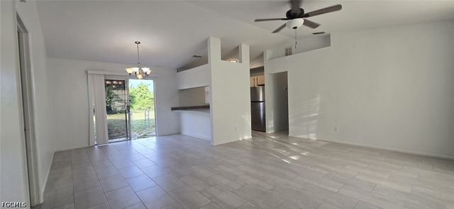 1401 Yvonne AVE S, Lehigh Acres, FL 33976