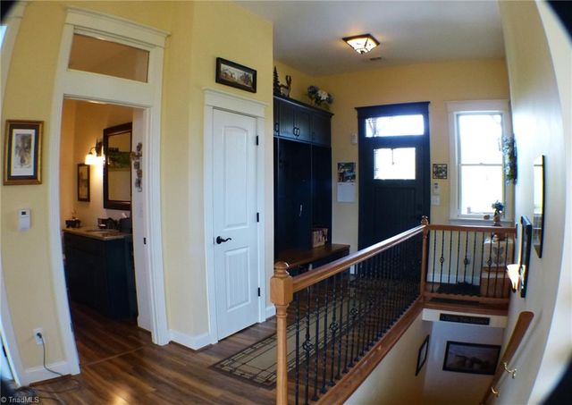 1564 Thore Road, Pinnacle, NC 27043