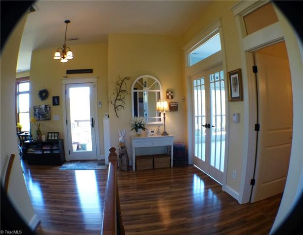 1564 Thore Road, Pinnacle, NC 27043