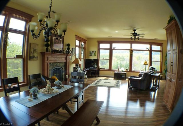 1564 Thore Road, Pinnacle, NC 27043
