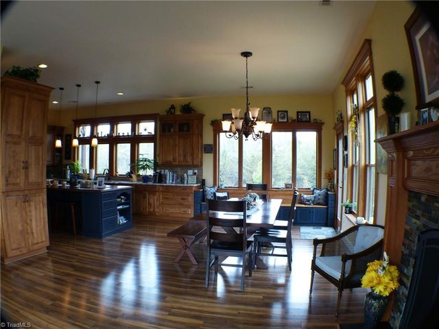 1564 Thore Road, Pinnacle, NC 27043