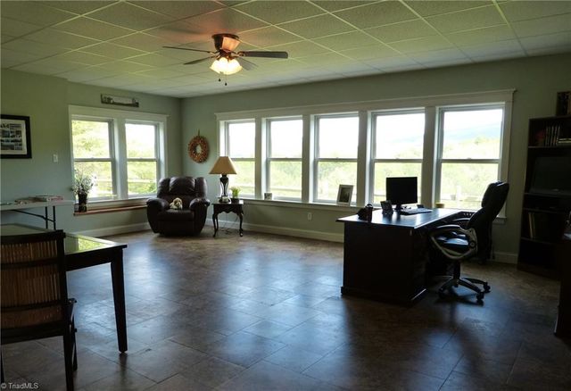 1564 Thore Road, Pinnacle, NC 27043