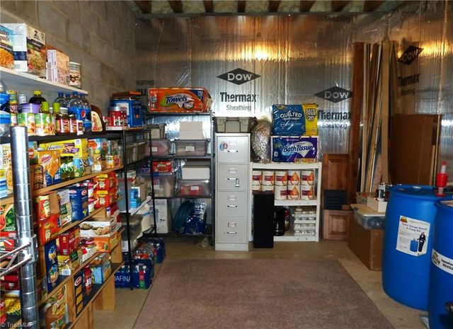 1564 Thore Road, Pinnacle, NC 27043