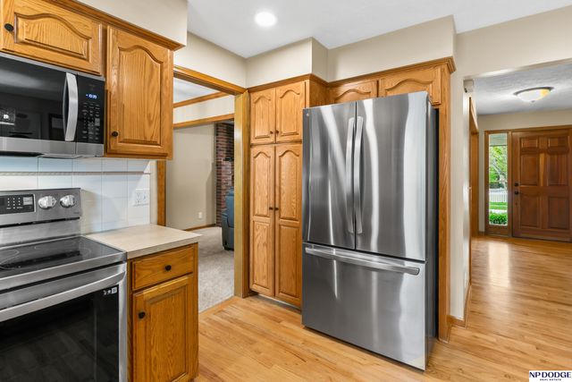 13910 Ames Avenue, Omaha, NE 68164