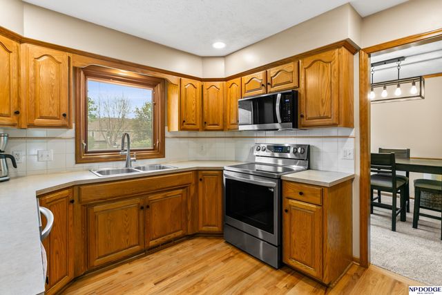 13910 Ames Avenue, Omaha, NE 68164