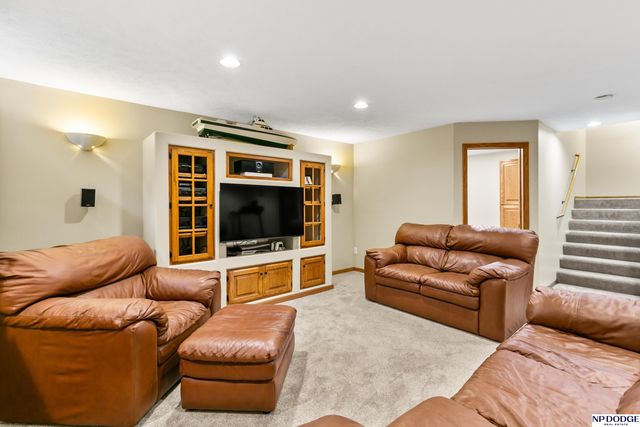 13910 Ames Avenue, Omaha, NE 68164