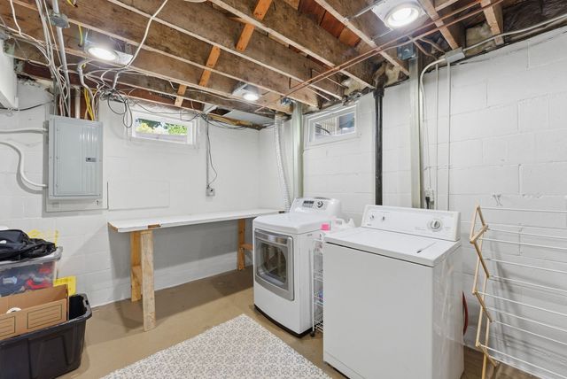 2631 Western Avenue, Davenport, IA 52803