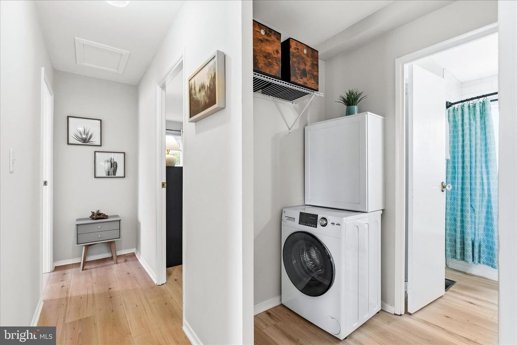 Image 19 of property listing at 100 EVERGREEN CT, Frederick, MD 21701