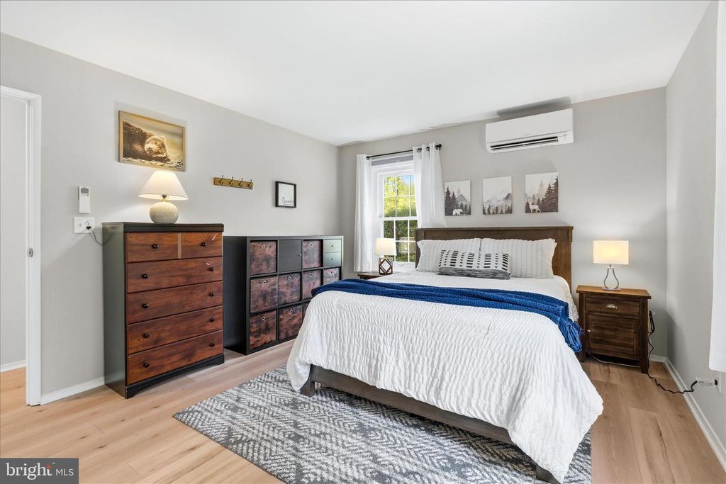 Image 22 of property listing at 100 EVERGREEN CT, Frederick, MD 21701