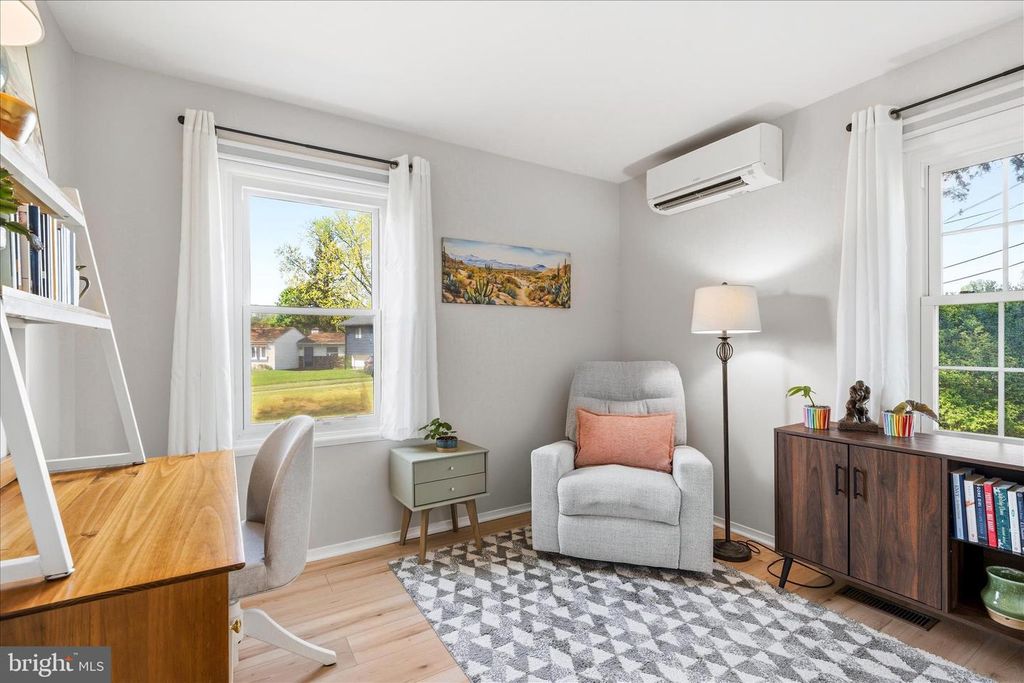 Image 24 of property listing at 100 EVERGREEN CT, Frederick, MD 21701