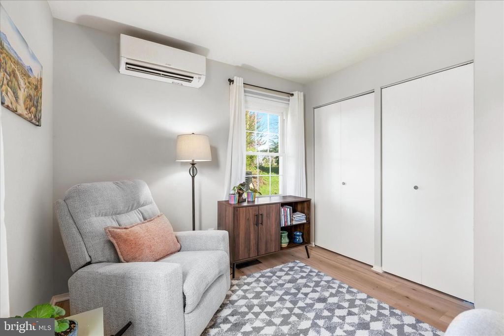 Image 25 of property listing at 100 EVERGREEN CT, Frederick, MD 21701