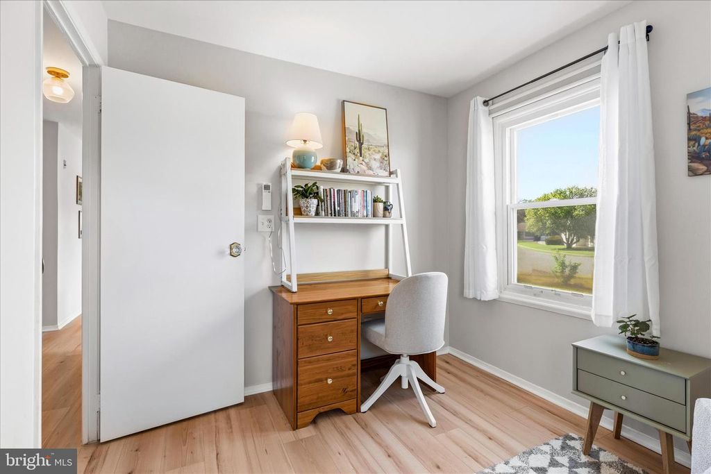 Image 26 of property listing at 100 EVERGREEN CT, Frederick, MD 21701