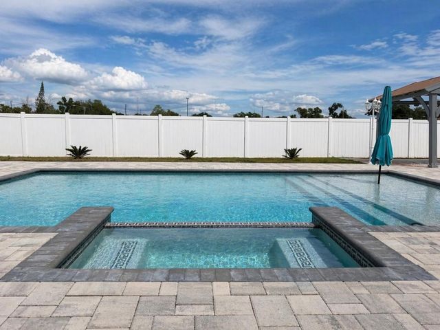 5550 64TH AVENUE N, Pinellas Park, FL 33781