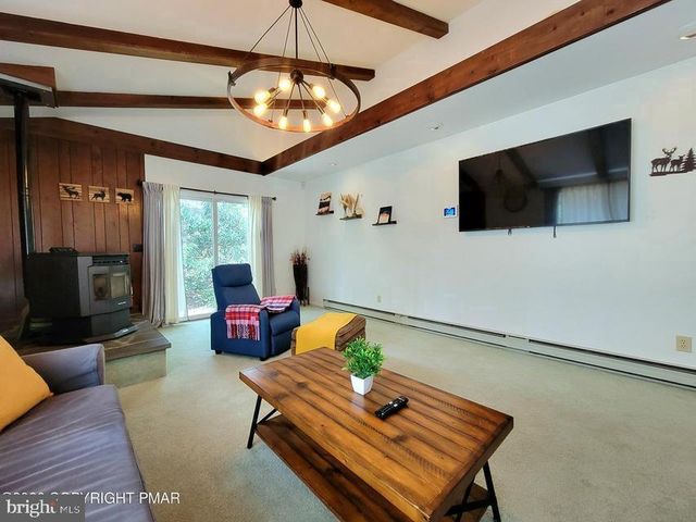 1225 KILMER RD, Tobyhanna, PA 18466