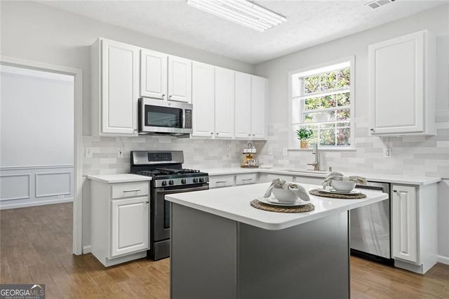 3318 Ridgemill Circle, Dacula, GA 30019