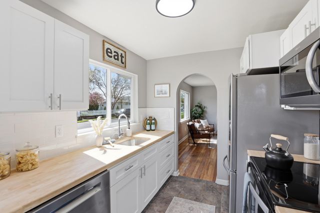 1661 E Olympic Ave, Spokane, WA 99207