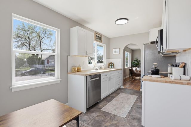 1661 E Olympic Ave, Spokane, WA 99207