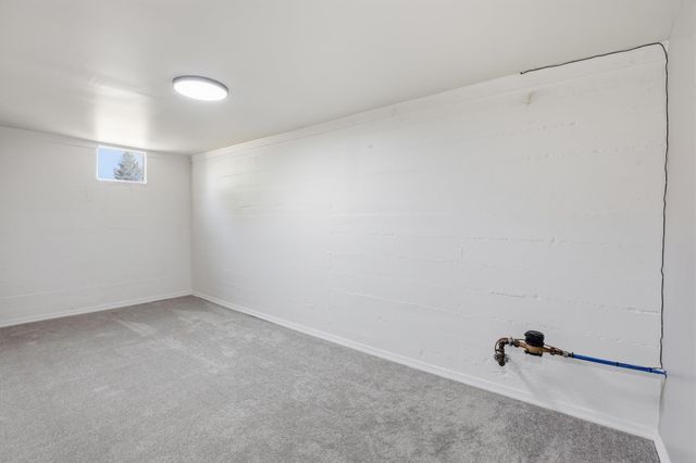 1661 E Olympic Ave, Spokane, WA 99207