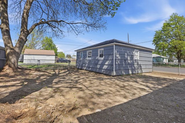 1661 E Olympic Ave, Spokane, WA 99207