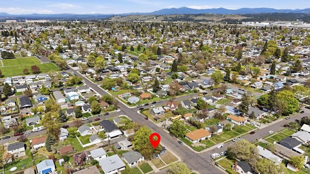 1661 E Olympic Ave, Spokane, WA 99207