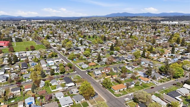 1661 E Olympic Ave, Spokane, WA 99207