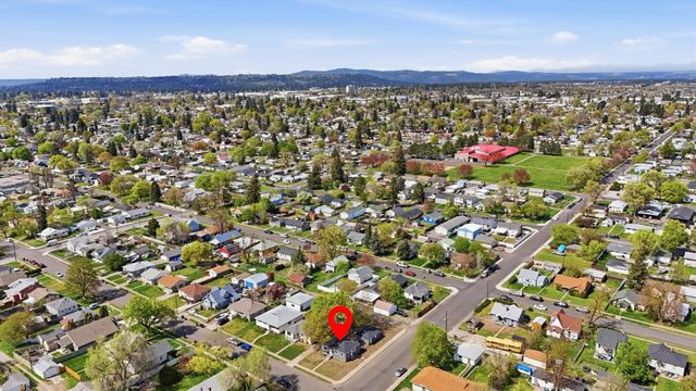 1661 E Olympic Ave, Spokane, WA 99207