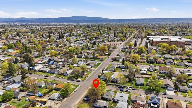 1661 E Olympic Ave, Spokane, WA 99207