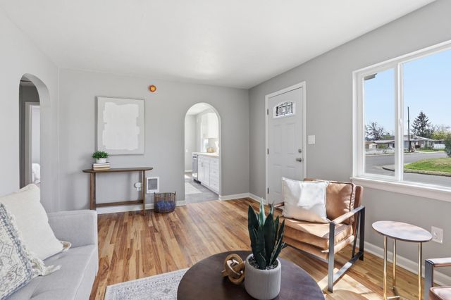 1661 E Olympic Ave, Spokane, WA 99207