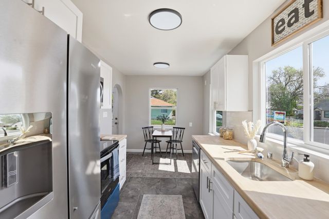 1661 E Olympic Ave, Spokane, WA 99207