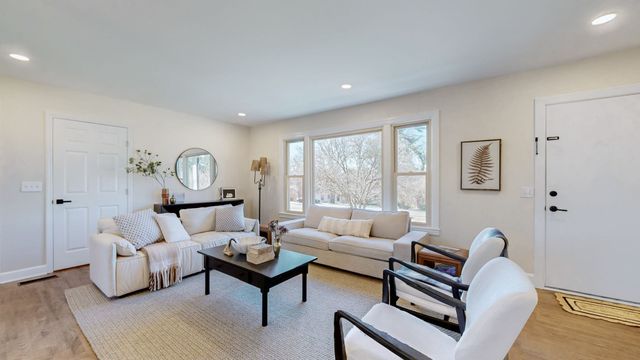 4906 Salem Dr, Nashville, TN 37211