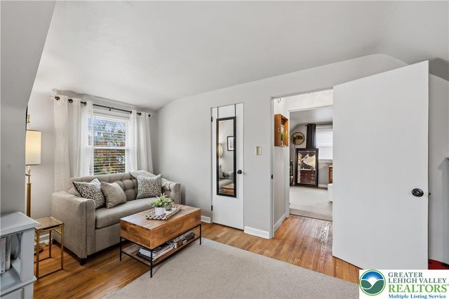 2336 West Fairview Street, Allentown City, PA 18104