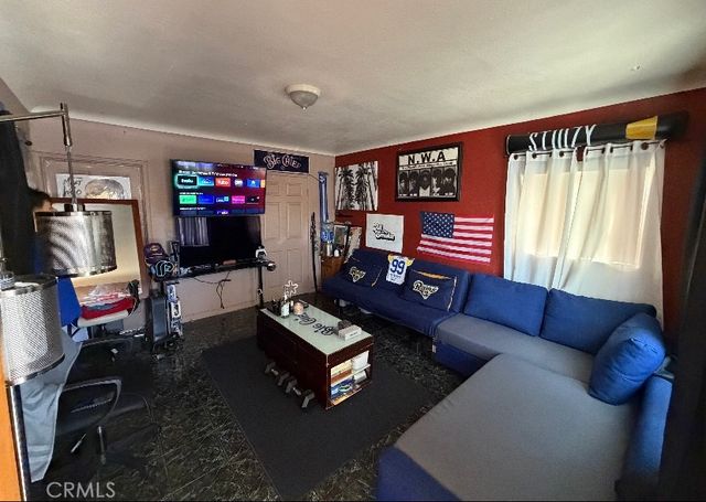 11415 California, Lynwood, CA 90262