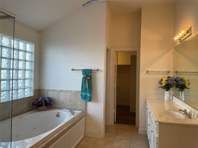 3704 Main Aspen Drive, Houston, TX 77025