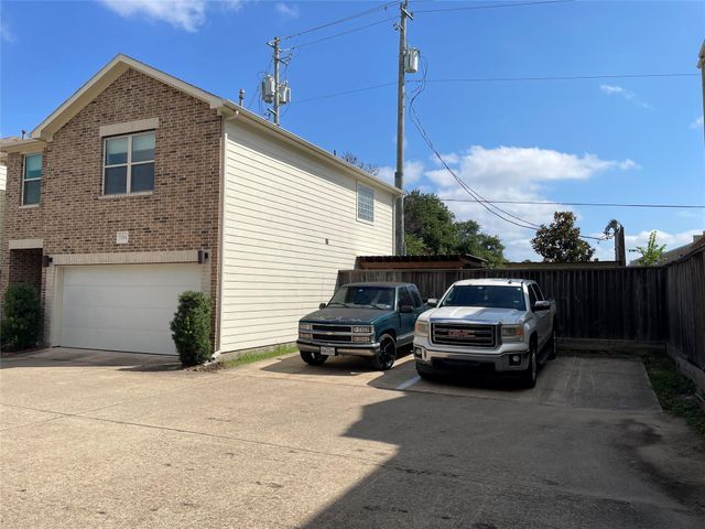 3704 Main Aspen Drive, Houston, TX 77025