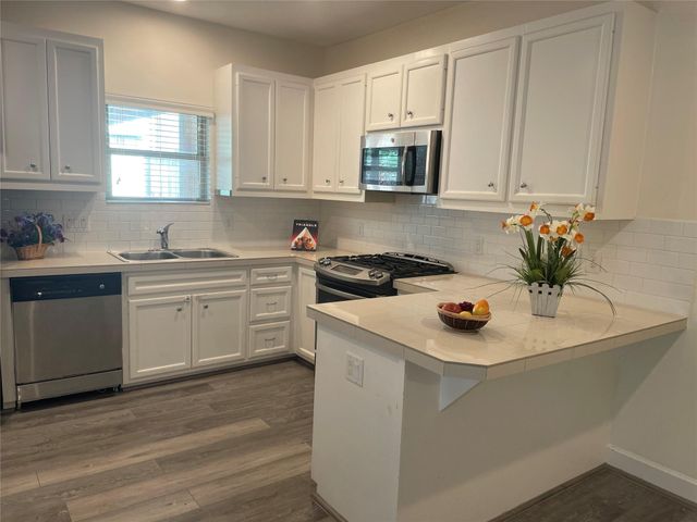 3704 Main Aspen Drive, Houston, TX 77025