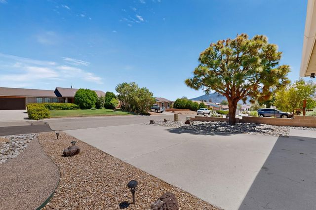 6058 Cottontail Road NE, Rio Rancho, NM 87144