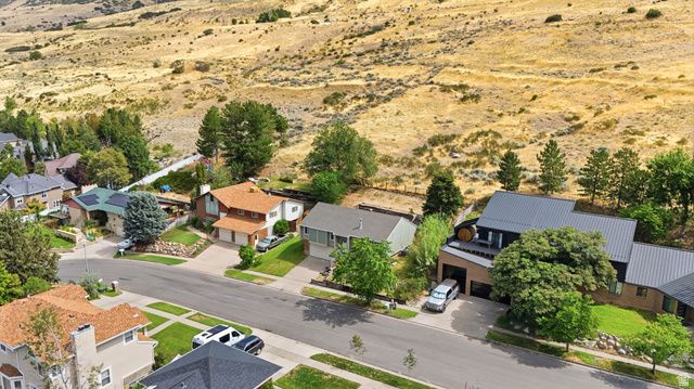 1560 E HILLS DR, Bountiful, UT 84010